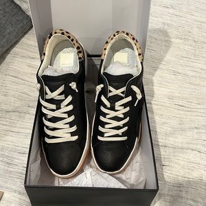 Brand new never worn dolce vita Zina sneaker. Size 9.5